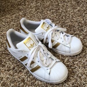 Adidas Superstar Sneakers Size 7